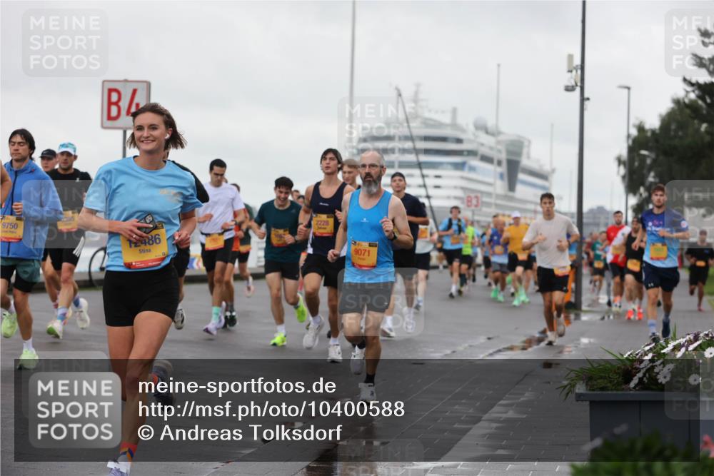 13.09.2026 - Kiel Lauf Andreas Tolksdorf http://msf.ph/oto/10400588 13.09.2026 10:58:23 Kiellinie 9750, 12486, 2228, 39, 9071 meine-sportfotos.de