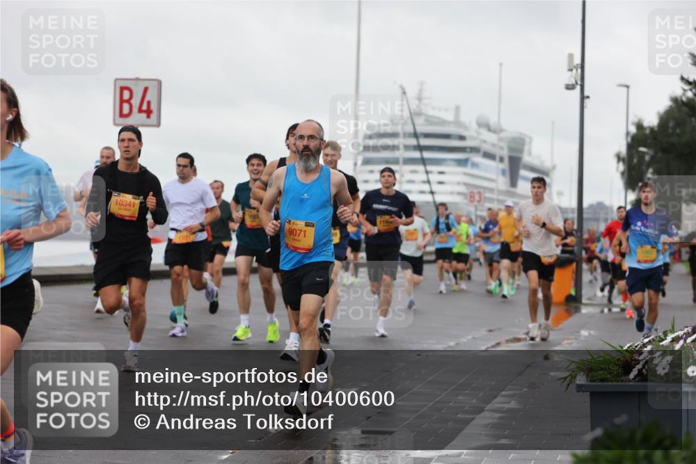 13.09.2026 - Kiel Lauf Andreas Tolksdorf http://msf.ph/oto/10400600 13.09.2026 10:58:23 Kiellinie 4, 10, 10341, 38, 9071 meine-sportfotos.de