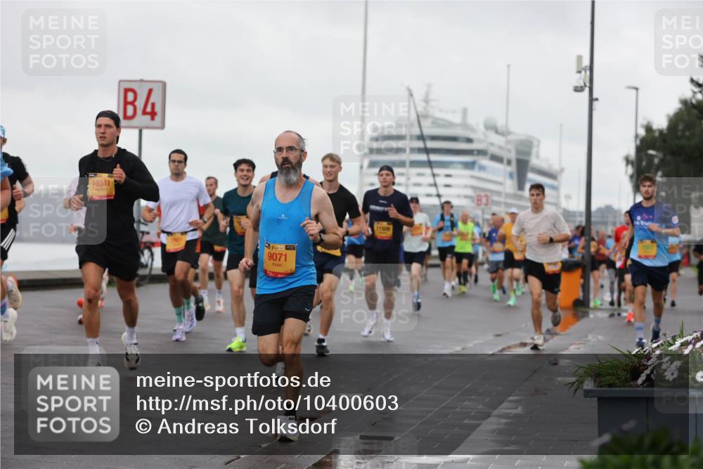 13.09.2026 - Kiel Lauf Andreas Tolksdorf http://msf.ph/oto/10400603 13.09.2026 10:58:23 Kiellinie 10341, 4, 38, 9071, 11508 meine-sportfotos.de