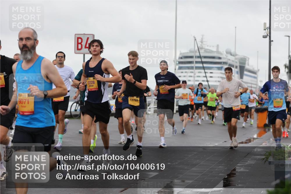13.09.2026 - Kiel Lauf Andreas Tolksdorf http://msf.ph/oto/10400619 13.09.2026 10:58:24 Kiellinie 14, 39, 9071, 39, 2228, 12769, 115, 7003 meine-sportfotos.de
