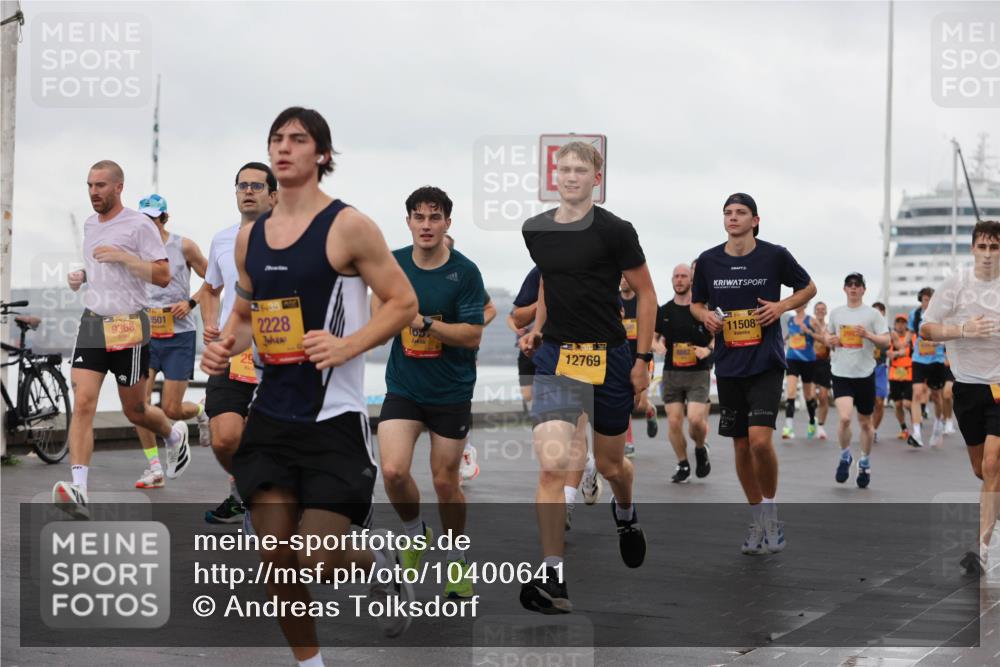 13.09.2026 - Kiel Lauf Andreas Tolksdorf http://msf.ph/oto/10400641 13.09.2026 10:58:25 Kiellinie 8501, 9368, 3, 39, 2228, 165, 12769, 11508 meine-sportfotos.de