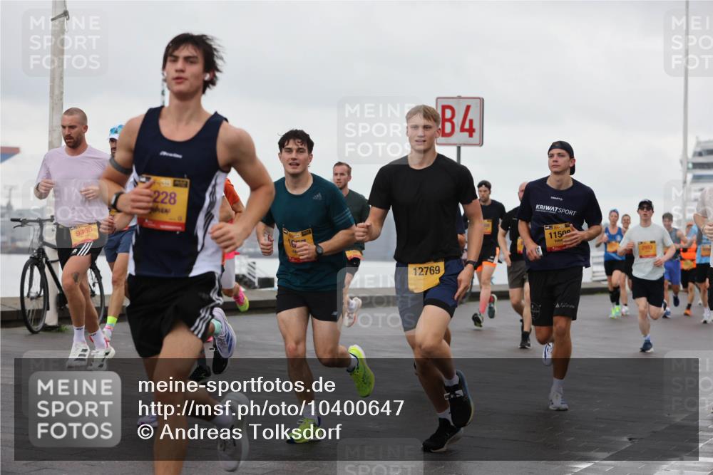 13.09.2026 - Kiel Lauf Andreas Tolksdorf http://msf.ph/oto/10400647 13.09.2026 10:58:25 Kiellinie 9368, 228, 4, 12769, 115, 2993 meine-sportfotos.de