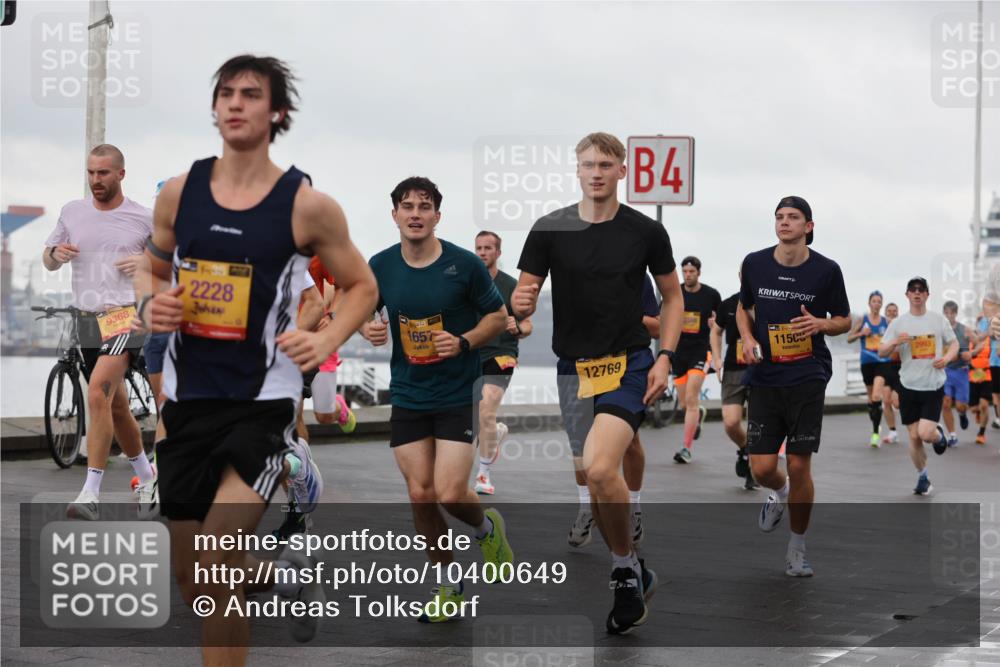 13.09.2026 - Kiel Lauf Andreas Tolksdorf http://msf.ph/oto/10400649 13.09.2026 10:58:26 Kiellinie 9368, 2228, 1657, 4, 2993, 12769, 1150 meine-sportfotos.de