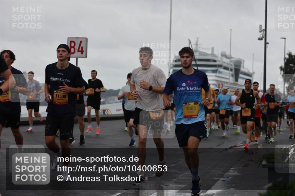 13.09.2026 - Kiel Lauf Andreas Tolksdorf http://msf.ph/oto/10400653 13.09.2026 10:58:26 Kiellinie 4, 424, 11508, 3, 6725, 7003, 1745 meine-sportfotos.de