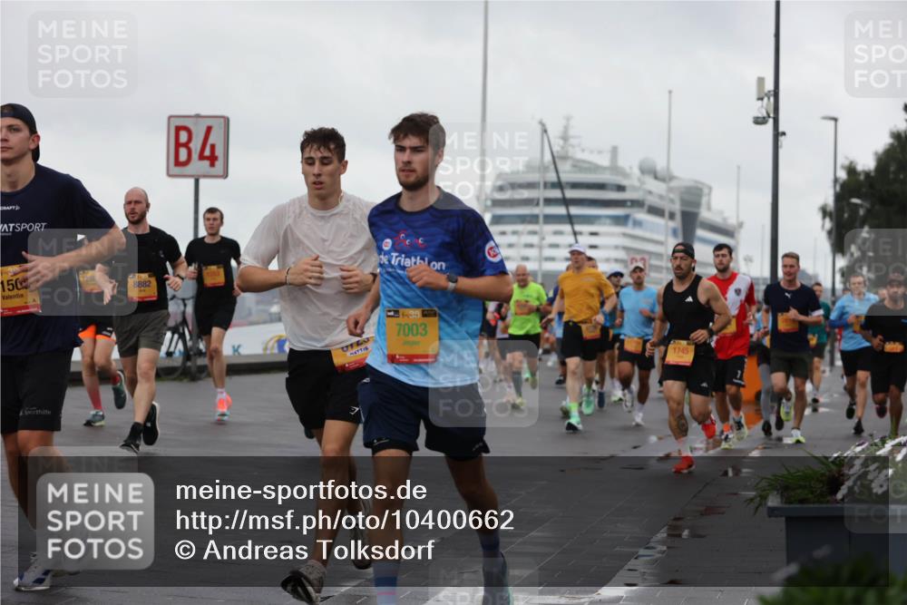 13.09.2026 - Kiel Lauf Andreas Tolksdorf http://msf.ph/oto/10400662 13.09.2026 10:58:27 Kiellinie 1430, 150, 8882, 4, 125, 1, 3949, 7003, 1745 meine-sportfotos.de