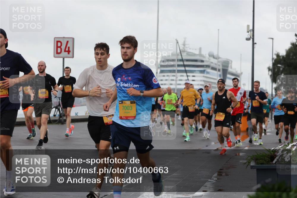 13.09.2026 - Kiel Lauf Andreas Tolksdorf http://msf.ph/oto/10400663 13.09.2026 10:58:27 Kiellinie 4, 125, 8882, 014, 38, 7003, 1745 meine-sportfotos.de