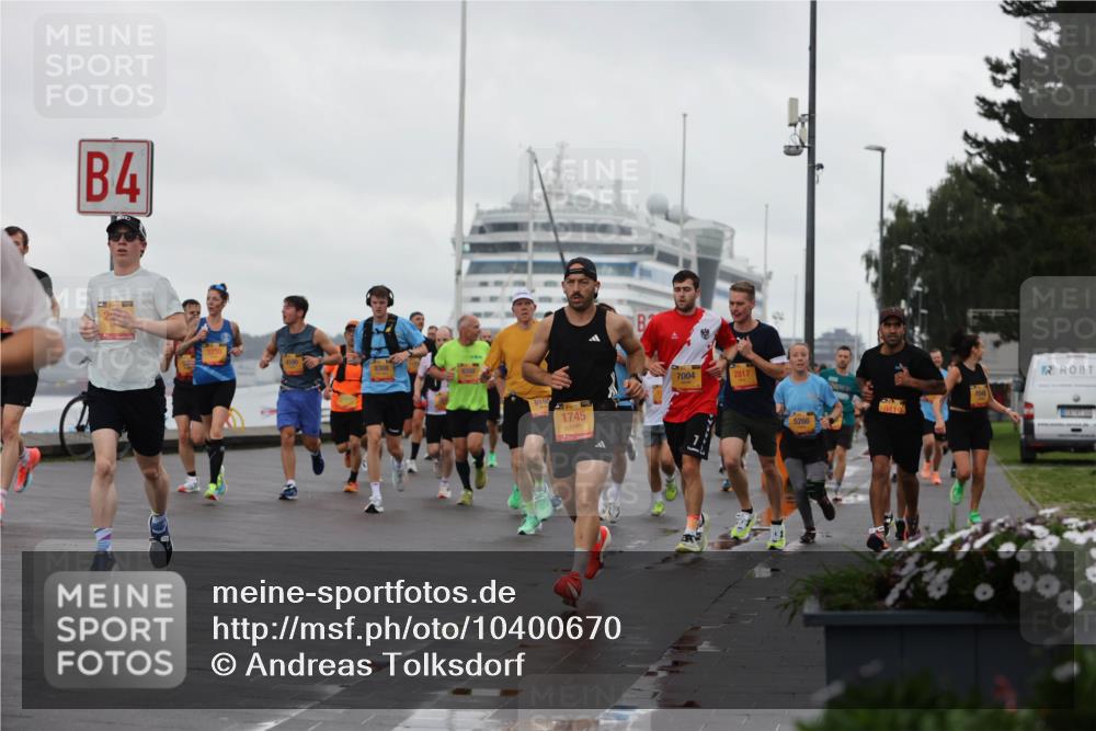 13.09.2026 - Kiel Lauf Andreas Tolksdorf http://msf.ph/oto/10400670 13.09.2026 10:58:28 Kiellinie 4, 8308, 8150, 1745, 114, 7004, 2817, 5266 meine-sportfotos.de