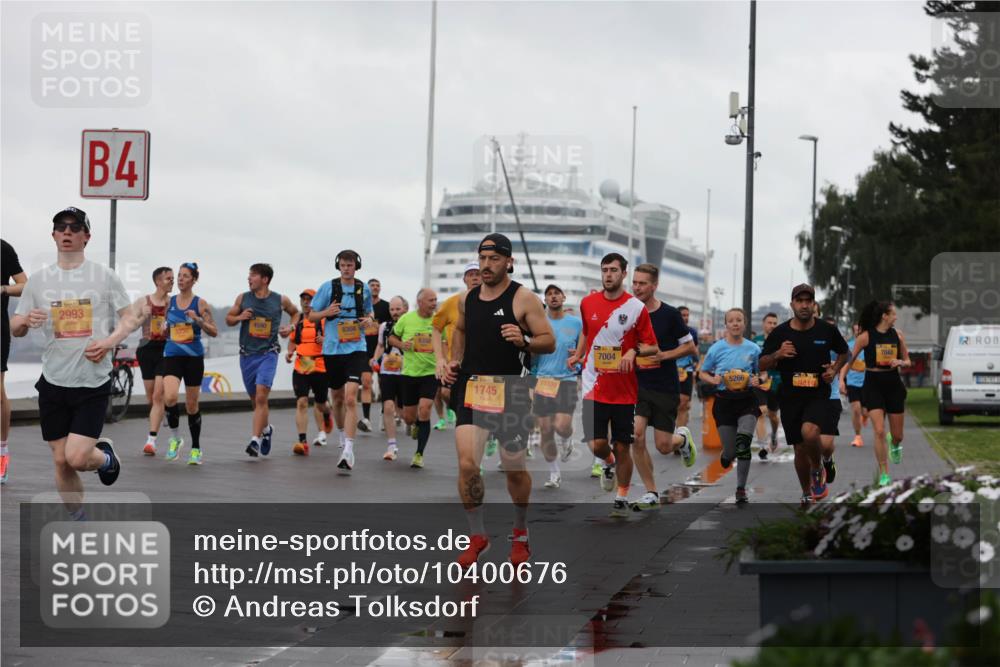 13.09.2026 - Kiel Lauf Andreas Tolksdorf http://msf.ph/oto/10400676 13.09.2026 10:58:28 Kiellinie 39, 2993, 4, 4590, 8308, 11109, 1745, 7004, 5266 meine-sportfotos.de