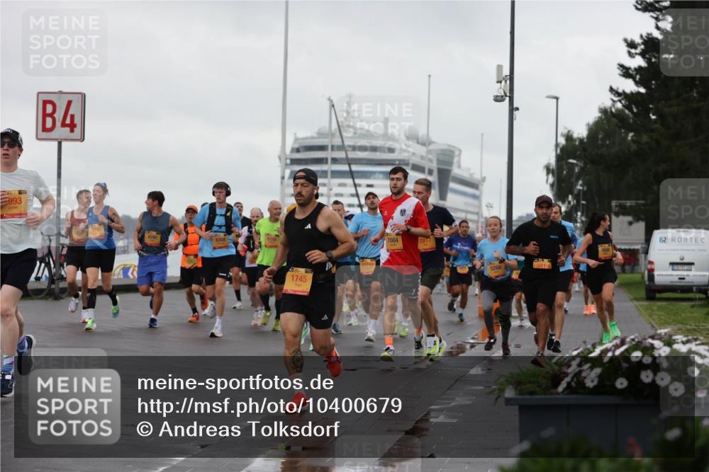 13.09.2026 - Kiel Lauf Andreas Tolksdorf http://msf.ph/oto/10400679 13.09.2026 10:58:28 Kiellinie 39, 993, 4, 8308, 11109, 39, 1745, 7004, 2817, 5266, 9419 meine-sportfotos.de