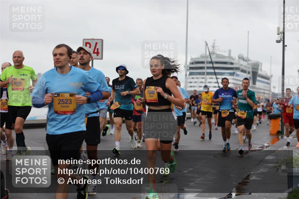 13.09.2026 - Kiel Lauf Andreas Tolksdorf http://msf.ph/oto/10400769 13.09.2026 10:58:32 Kiellinie 35, 8512, 38, 4, 9350, 24, 2523, 7759, 12011, 39, 7048, 83, 3650 meine-sportfotos.de