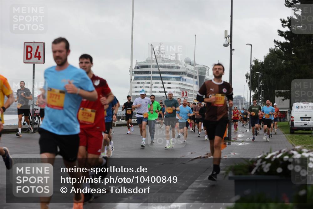 13.09.2026 - Kiel Lauf Andreas Tolksdorf http://msf.ph/oto/10400849 13.09.2026 10:58:37 Kiellinie 4, 3771, 2734, 3, 3813, 100 meine-sportfotos.de