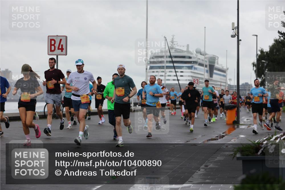 13.09.2026 - Kiel Lauf Andreas Tolksdorf http://msf.ph/oto/10400890 13.09.2026 10:58:39 Kiellinie 5301, 4, 3648, 2629, 3, 1627 meine-sportfotos.de