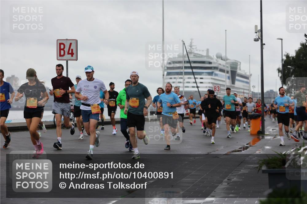13.09.2026 - Kiel Lauf Andreas Tolksdorf http://msf.ph/oto/10400891 13.09.2026 10:58:39 Kiellinie 46, 5301, 4, 3648, 2629, 3, 1627 meine-sportfotos.de