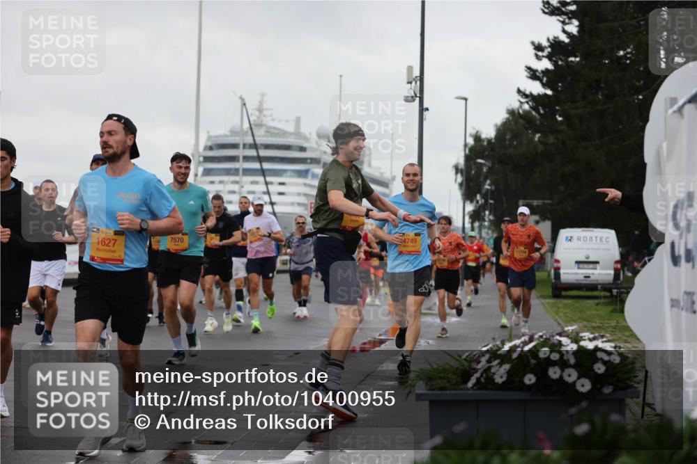 13.09.2026 - Kiel Lauf Andreas Tolksdorf http://msf.ph/oto/10400955 13.09.2026 10:58:44 Kiellinie 11, 39, 1627, 7570, 789, 4749, 11794 meine-sportfotos.de