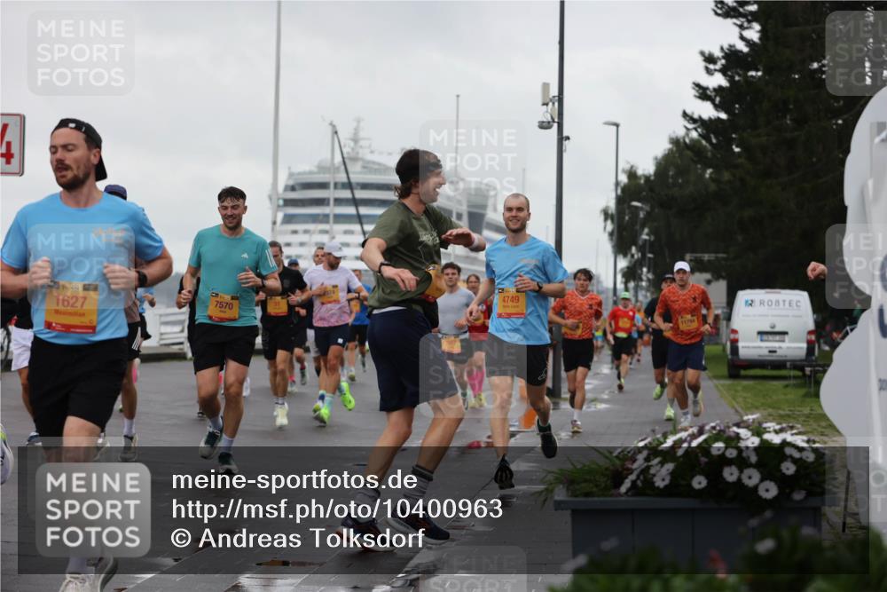 13.09.2026 - Kiel Lauf Andreas Tolksdorf http://msf.ph/oto/10400963 13.09.2026 10:58:44 Kiellinie 4, 38, 1627, 4749, 7570, 11794 meine-sportfotos.de