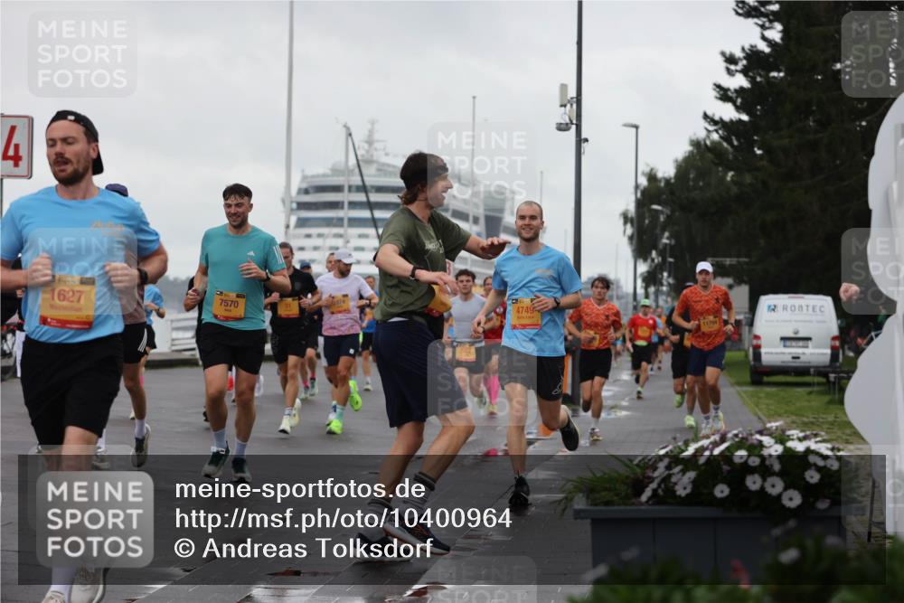 13.09.2026 - Kiel Lauf Andreas Tolksdorf http://msf.ph/oto/10400964 13.09.2026 10:58:44 Kiellinie 4, 39, 1627, 7570, 31, 35, 4749, 11794 meine-sportfotos.de