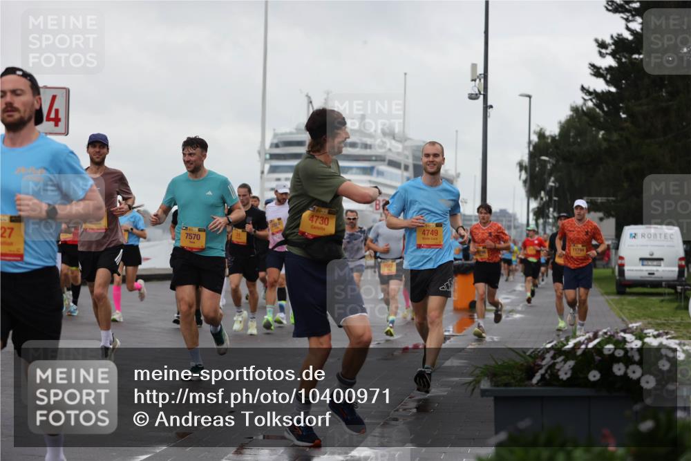 13.09.2026 - Kiel Lauf Andreas Tolksdorf http://msf.ph/oto/10400971 13.09.2026 10:58:45 Kiellinie 4, 27, 38, 7570, 4, 39, 4730, 4749, 11794 meine-sportfotos.de