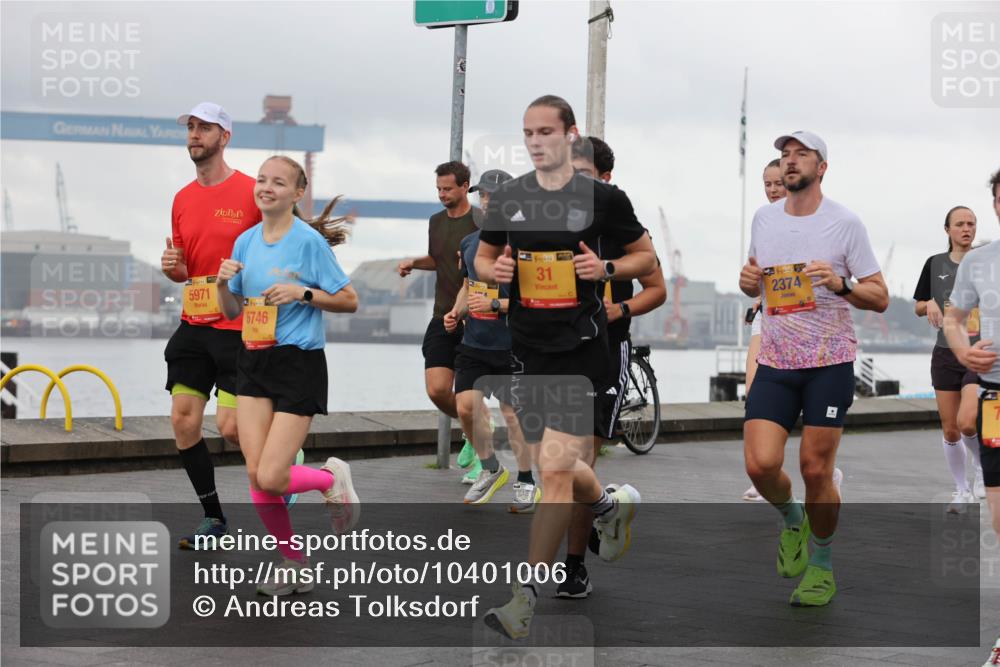 13.09.2026 - Kiel Lauf Andreas Tolksdorf http://msf.ph/oto/10401006 13.09.2026 10:58:49 Kiellinie 139, 5971, 39, 6746, 1, 38, 31, 1, 38, 2374 meine-sportfotos.de