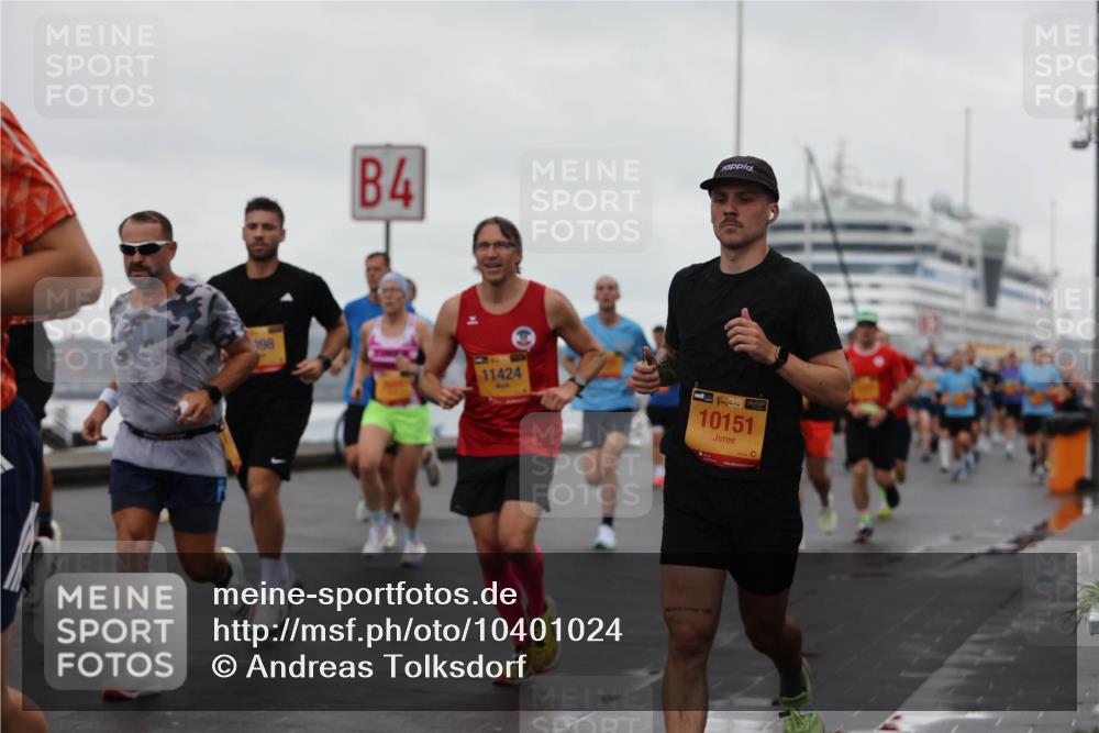 13.09.2026 - Kiel Lauf Andreas Tolksdorf http://msf.ph/oto/10401024 13.09.2026 10:58:51 Kiellinie 4, 198, 11424, 38, 10151 meine-sportfotos.de