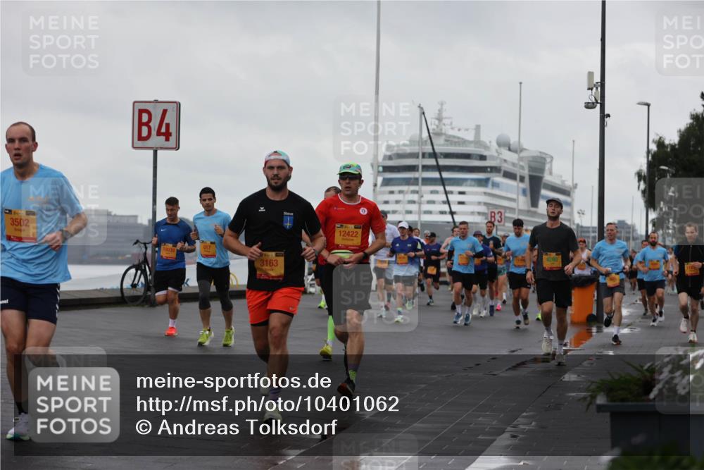 13.09.2026 - Kiel Lauf Andreas Tolksdorf http://msf.ph/oto/10401062 13.09.2026 10:58:53 Kiellinie 3502, 4, 10039, 817, 39, 3163, 12422, 3, 4290 meine-sportfotos.de