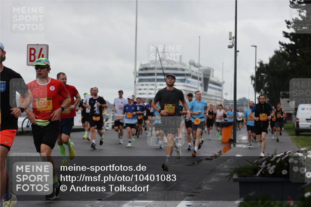 13.09.2026 - Kiel Lauf Andreas Tolksdorf http://msf.ph/oto/10401083 13.09.2026 10:58:55 Kiellinie 38, 12422, 0, 4290, 11812 meine-sportfotos.de