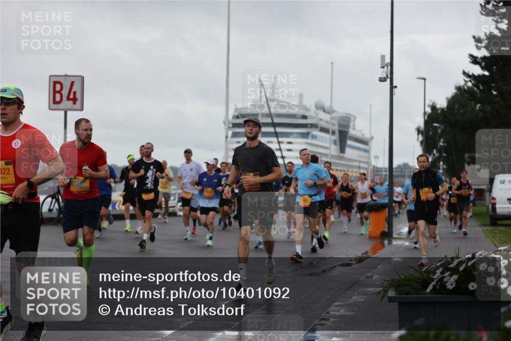 13.09.2026 - Kiel Lauf Andreas Tolksdorf http://msf.ph/oto/10401092 13.09.2026 10:58:55 Kiellinie 422, 0, 4, 11812, 12 meine-sportfotos.de