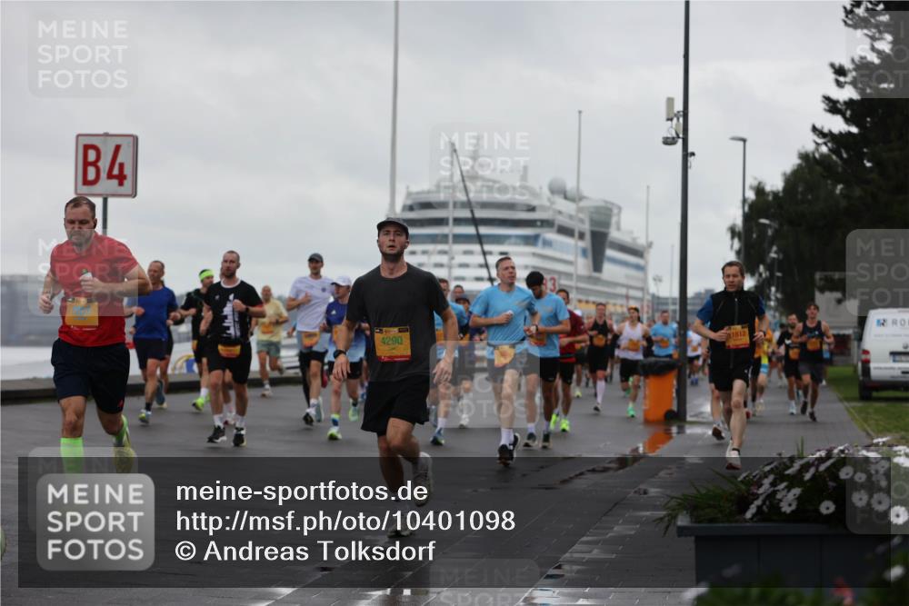 13.09.2026 - Kiel Lauf Andreas Tolksdorf http://msf.ph/oto/10401098 13.09.2026 10:58:55 Kiellinie 4, 1, 39, 4290, 1812 meine-sportfotos.de