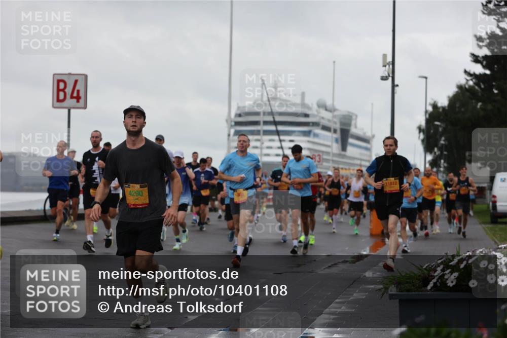 13.09.2026 - Kiel Lauf Andreas Tolksdorf http://msf.ph/oto/10401108 13.09.2026 10:58:56 Kiellinie 4, 1, 39, 4290, 11812, 127 meine-sportfotos.de