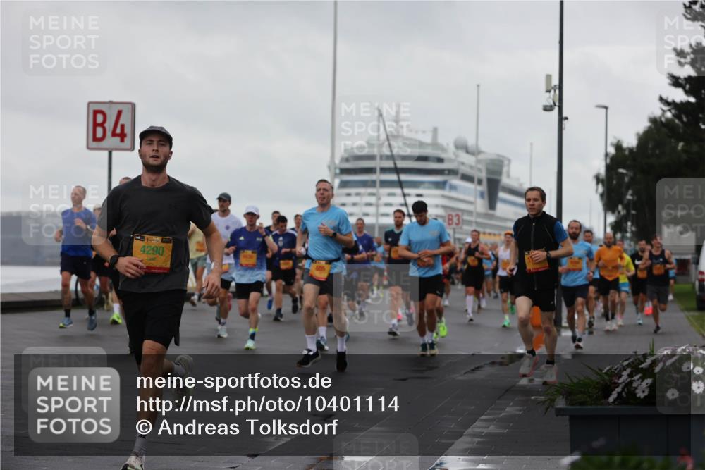 13.09.2026 - Kiel Lauf Andreas Tolksdorf http://msf.ph/oto/10401114 13.09.2026 10:58:56 Kiellinie 4, 38, 4290, 505, 83 meine-sportfotos.de