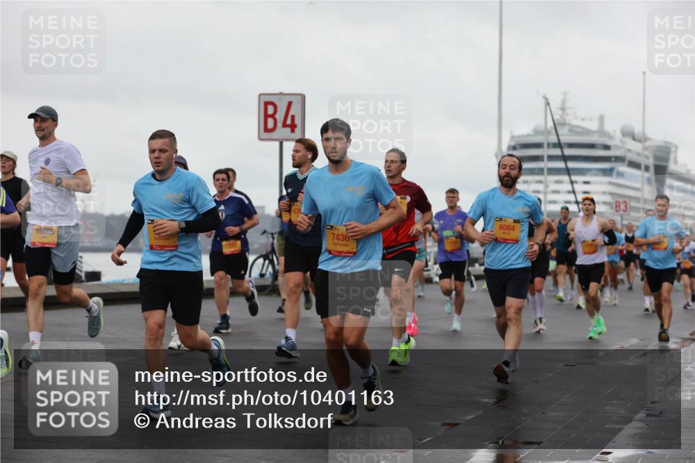 13.09.2026 - Kiel Lauf Andreas Tolksdorf http://msf.ph/oto/10401163 13.09.2026 10:59:00 Kiellinie 10605, 4, 38, 7436, 6084, 3 meine-sportfotos.de