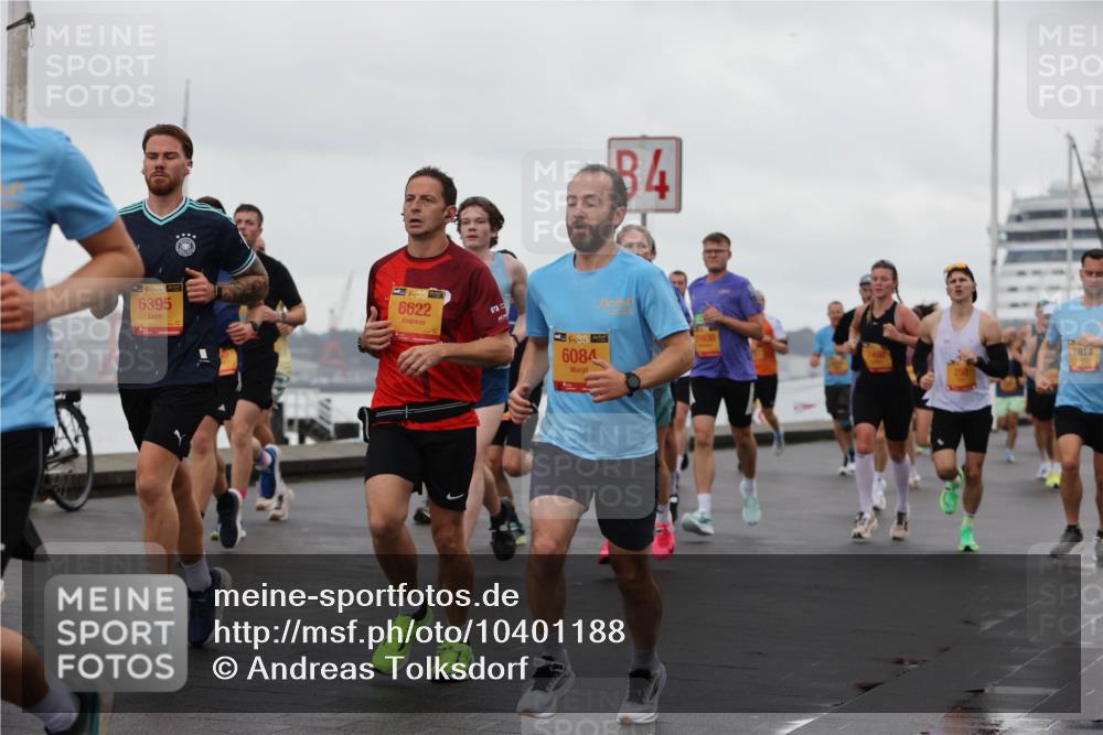 13.09.2026 - Kiel Lauf Andreas Tolksdorf http://msf.ph/oto/10401188 13.09.2026 10:59:02 Kiellinie 1, 394, 6395, 6622, 38, 6084, 84, 11630, 1814 meine-sportfotos.de