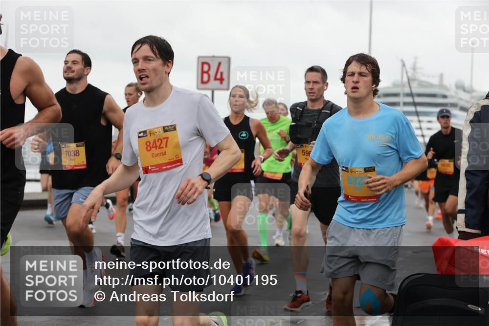 13.09.2026 - Kiel Lauf Andreas Tolksdorf http://msf.ph/oto/10401195 13.09.2026 10:59:17 Kiellinie 4, 7038, 38, 8427, 29, 59, 38, 532 meine-sportfotos.de