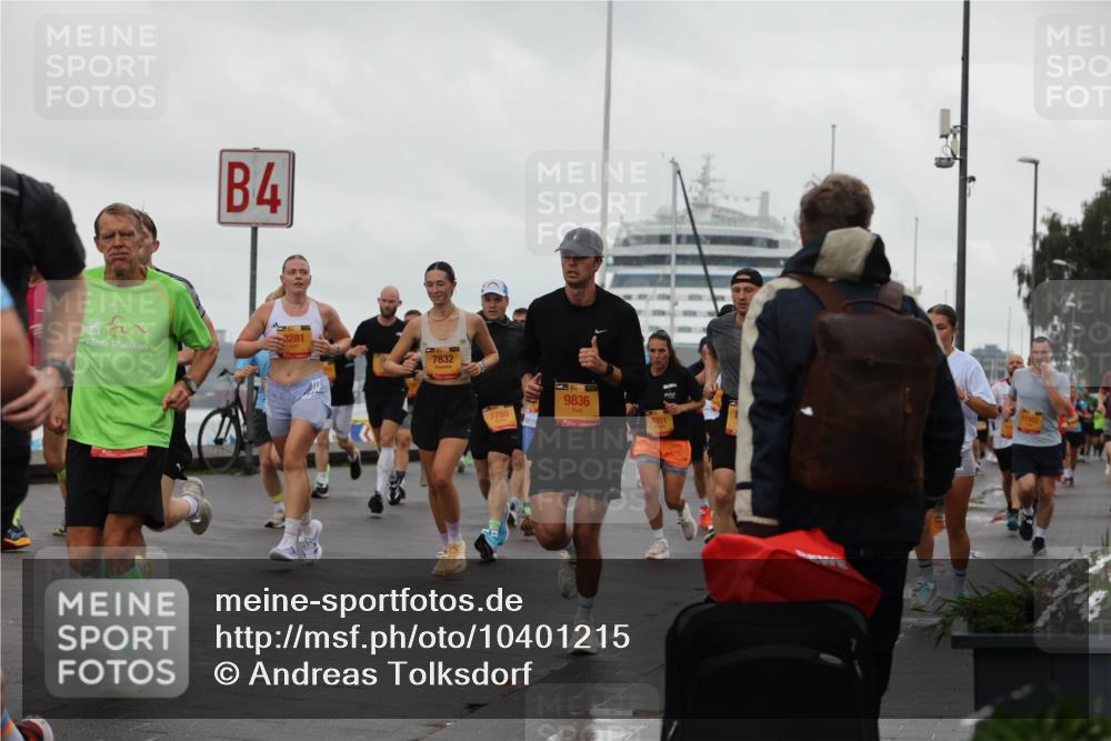 13.09.2026 - Kiel Lauf Andreas Tolksdorf http://msf.ph/oto/10401215 13.09.2026 10:59:18 Kiellinie 4, 3281, 7832, 7780, 9836, 4991, 11922 meine-sportfotos.de
