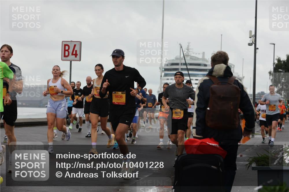13.09.2026 - Kiel Lauf Andreas Tolksdorf http://msf.ph/oto/10401228 13.09.2026 10:59:19 Kiellinie 4, 828, 39, 9836, 8872, 11922 meine-sportfotos.de