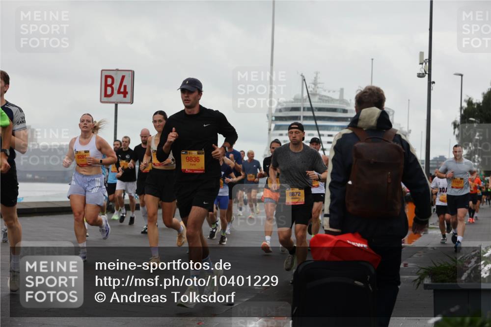 13.09.2026 - Kiel Lauf Andreas Tolksdorf http://msf.ph/oto/10401229 13.09.2026 10:59:19 Kiellinie 4, 828, 39, 9836, 8872, 11922 meine-sportfotos.de