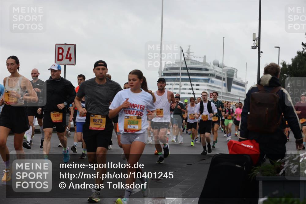 13.09.2026 - Kiel Lauf Andreas Tolksdorf http://msf.ph/oto/10401245 13.09.2026 10:59:20 Kiellinie 783, 4, 7780, 39, 8872, 1139, 7804, 422 meine-sportfotos.de