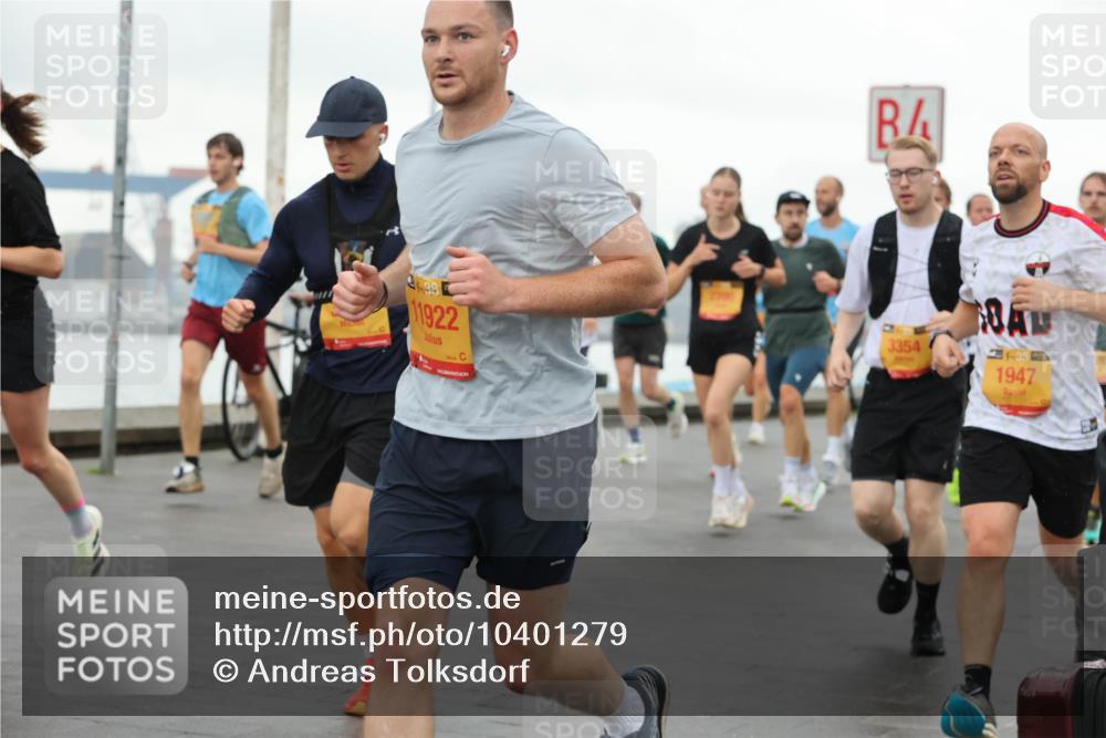 13.09.2026 - Kiel Lauf Andreas Tolksdorf http://msf.ph/oto/10401279 13.09.2026 10:59:24 Kiellinie 4, 38, 11922, 3354, 39, 1947 meine-sportfotos.de
