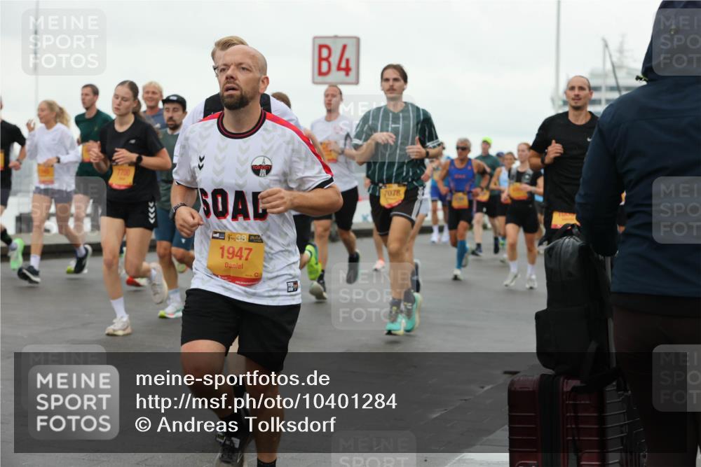 13.09.2026 - Kiel Lauf Andreas Tolksdorf http://msf.ph/oto/10401284 13.09.2026 10:59:25 Kiellinie 7700, 4, 1947, 7078, 1000 meine-sportfotos.de