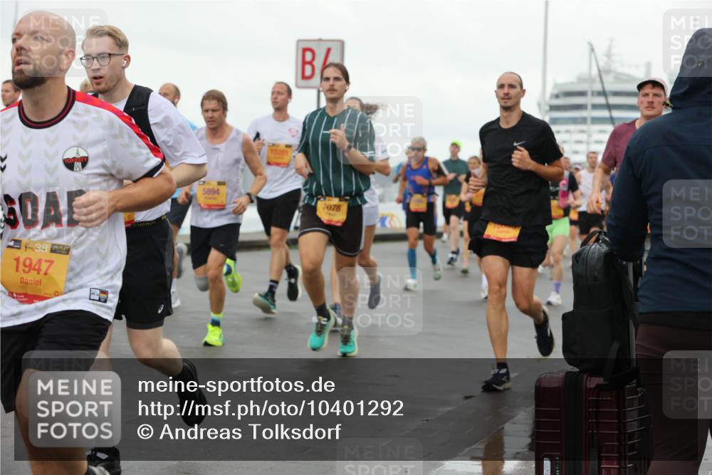 13.09.2026 - Kiel Lauf Andreas Tolksdorf http://msf.ph/oto/10401292 13.09.2026 10:59:25 Kiellinie 38, 1947, 5894, 7078 meine-sportfotos.de