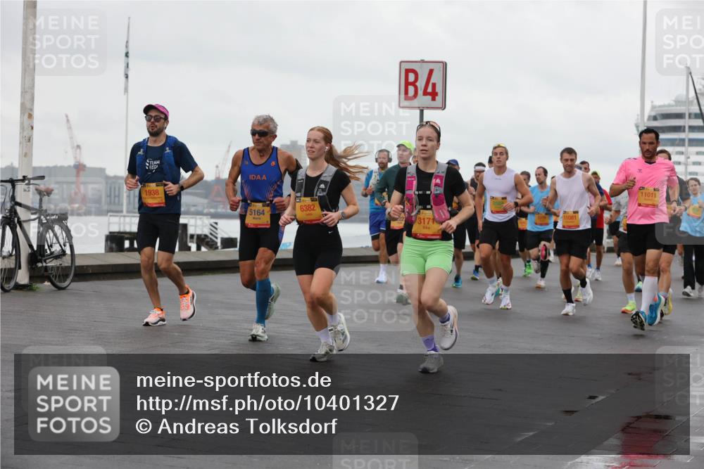 13.09.2026 - Kiel Lauf Andreas Tolksdorf http://msf.ph/oto/10401327 13.09.2026 10:59:28 Kiellinie 4, 1938, 5164, 6382, 39, 3171, 2270, 11081, 11011 meine-sportfotos.de