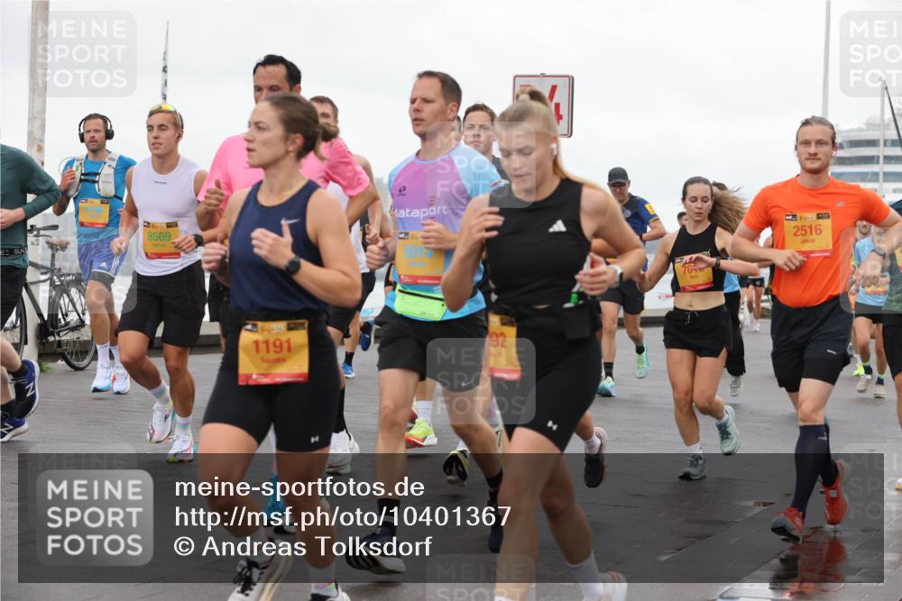13.09.2026 - Kiel Lauf Andreas Tolksdorf http://msf.ph/oto/10401367 13.09.2026 10:59:30 Kiellinie 8569, 1191, 92, 1, 39, 2516 meine-sportfotos.de