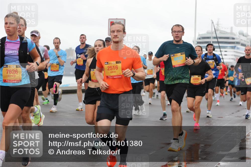 13.09.2026 - Kiel Lauf Andreas Tolksdorf http://msf.ph/oto/10401380 13.09.2026 10:59:31 Kiellinie 6, 38, 7626, 2270, 38, 2516, 6822, 8000, 9688 meine-sportfotos.de