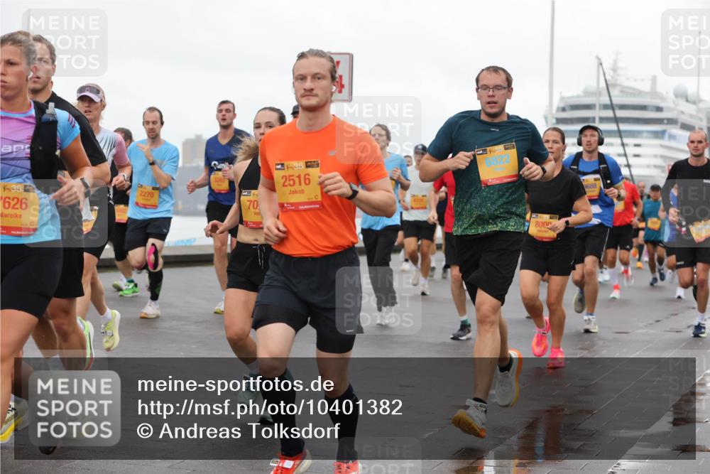 13.09.2026 - Kiel Lauf Andreas Tolksdorf http://msf.ph/oto/10401382 13.09.2026 10:59:31 Kiellinie 38, 626, 2270, 70, 2516, 6822, 800, 9688 meine-sportfotos.de