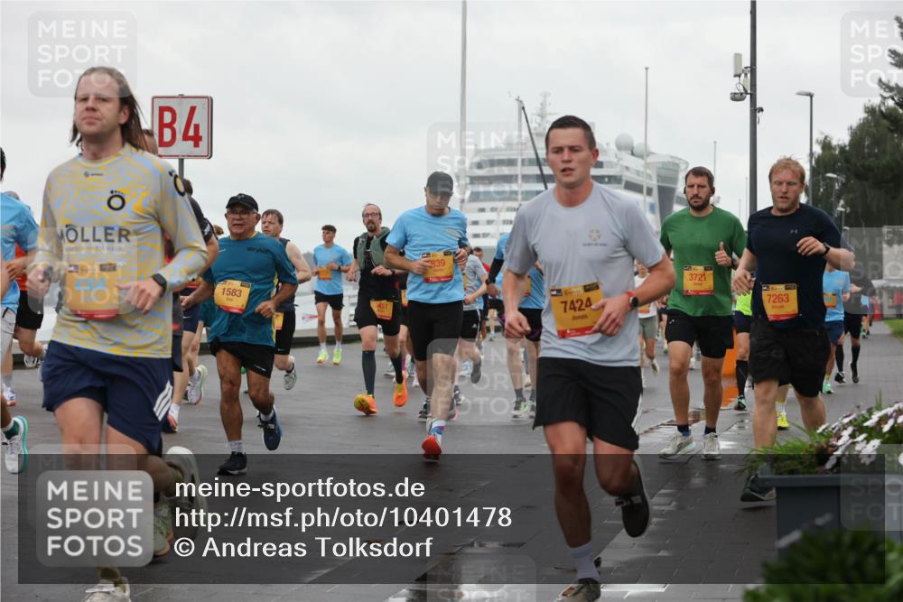 13.09.2026 - Kiel Lauf Andreas Tolksdorf http://msf.ph/oto/10401478 13.09.2026 10:59:37 Kiellinie 39, 4304, 4, 1583, 3451, 839, 7424, 3721, 38, 7263 meine-sportfotos.de