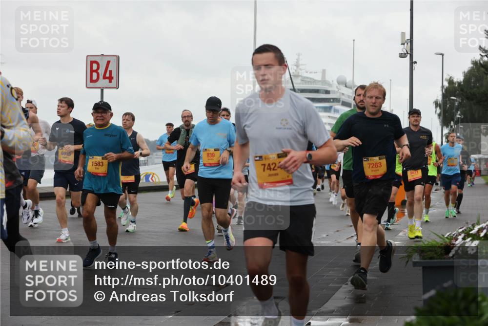 13.09.2026 - Kiel Lauf Andreas Tolksdorf http://msf.ph/oto/10401489 13.09.2026 10:59:38 Kiellinie 4, 6915, 1583, 839, 3139, 7424, 739, 7263, 9631 meine-sportfotos.de