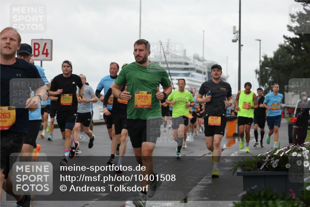 13.09.2026 - Kiel Lauf Andreas Tolksdorf http://msf.ph/oto/10401508 13.09.2026 10:59:39 Kiellinie 38, 263, 4, 2395, 988, 38, 3721, 9631 meine-sportfotos.de