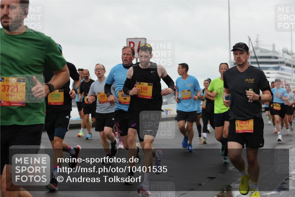 13.09.2026 - Kiel Lauf Andreas Tolksdorf http://msf.ph/oto/10401535 13.09.2026 10:59:41 Kiellinie 39, 3721, 1938, 2395, 39, 166, 630, 9864, 9631 meine-sportfotos.de