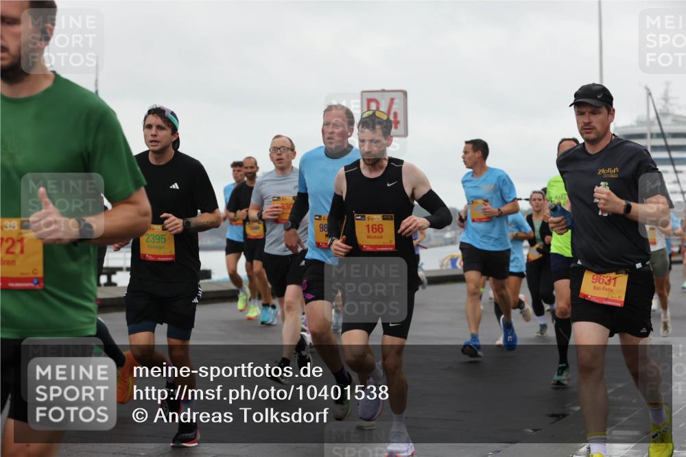 13.09.2026 - Kiel Lauf Andreas Tolksdorf http://msf.ph/oto/10401538 13.09.2026 10:59:41 Kiellinie 38, 721, 38, 2395, 630, 24, 98, 166, 9631 meine-sportfotos.de