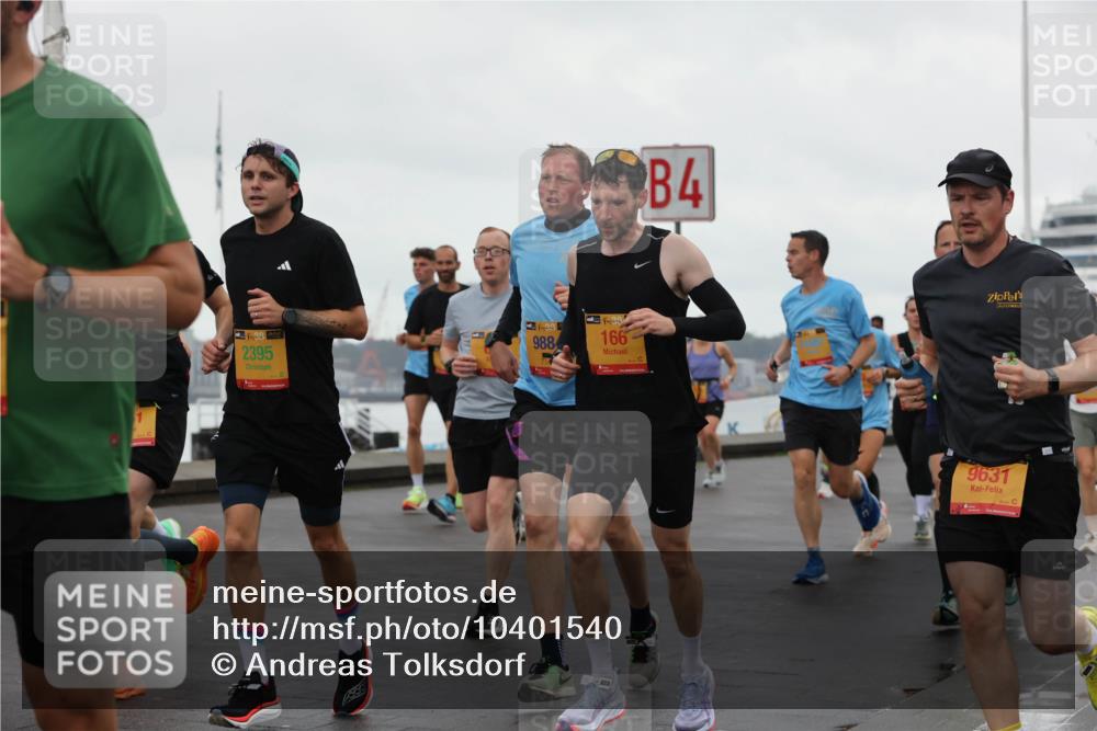 13.09.2026 - Kiel Lauf Andreas Tolksdorf http://msf.ph/oto/10401540 13.09.2026 10:59:41 Kiellinie 39, 2395, 38, 988, 38, 166, 4, 9631 meine-sportfotos.de