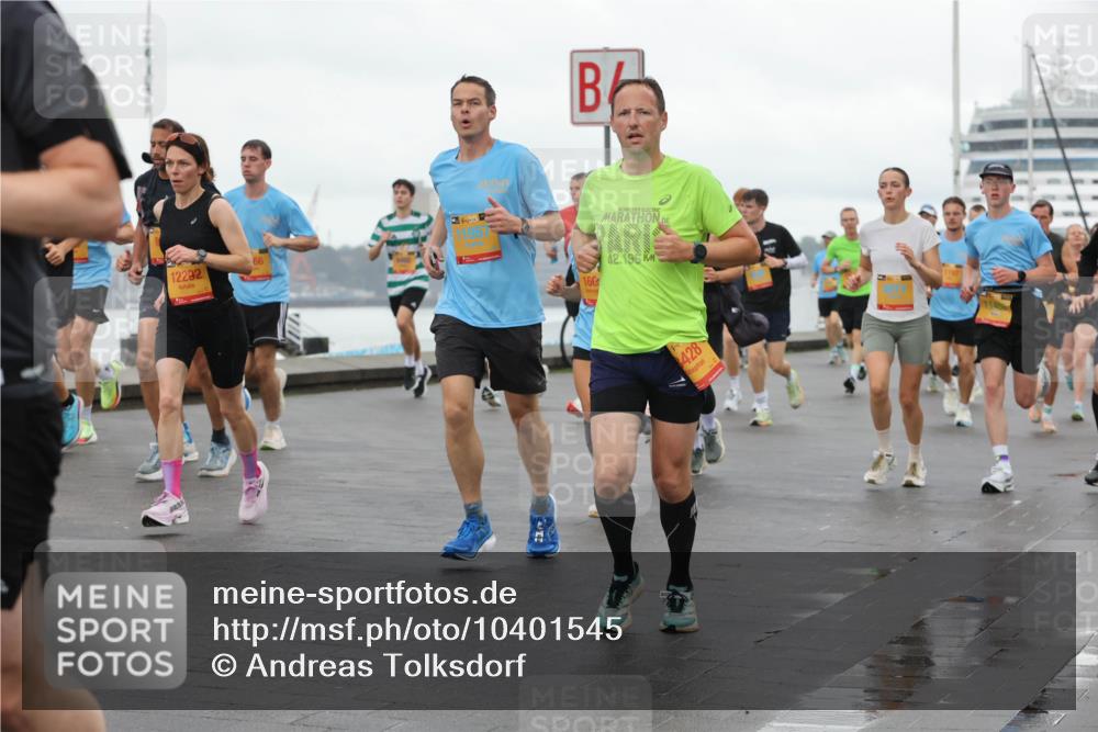 13.09.2026 - Kiel Lauf Andreas Tolksdorf http://msf.ph/oto/10401545 13.09.2026 10:59:42 Kiellinie 12292, 39, 160, 42, 195, 428 meine-sportfotos.de